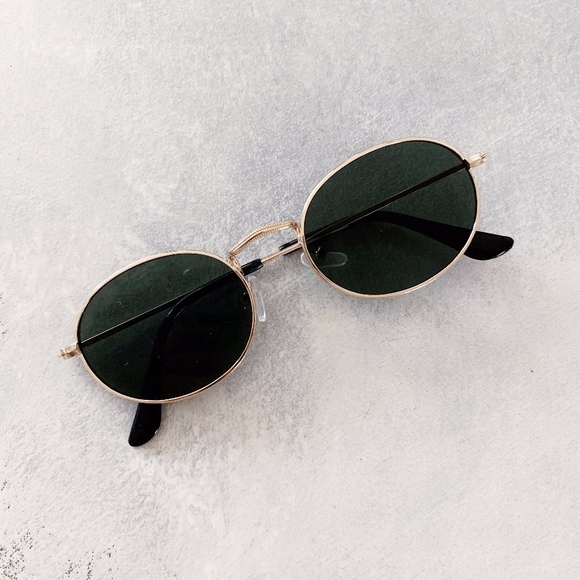 Urban Outfitters Accessories - Black Oval Metal Sunglasses Urban Outfitters Accessories - Black Oval Metal Sunglasses